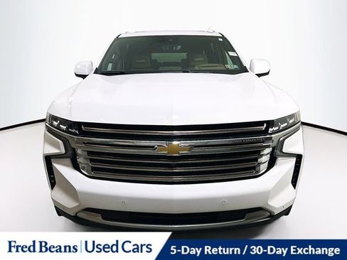 Used 2024 Chevrolet Suburban High Country w/ Premium Package image 2