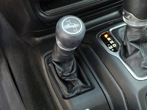 Used 2022 Jeep Wrangler Unlimited Sport AWD/4WD image 28