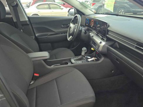 Used 2025 Hyundai Kona SEL image 7