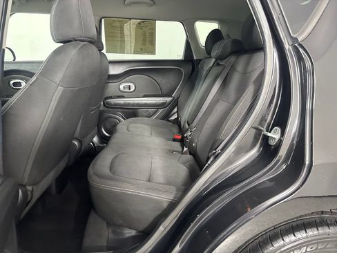 Used 2017 Kia Soul + FWD image 16