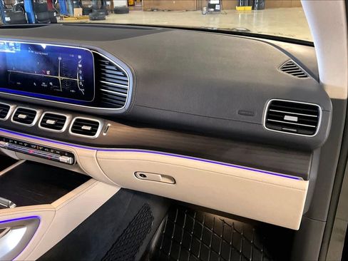 Used 2020 Mercedes-Benz GLE 450 4MATIC image 17