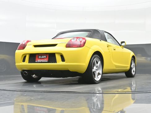 Used 2003 Toyota MR2 w/ Leather Pkg image 24