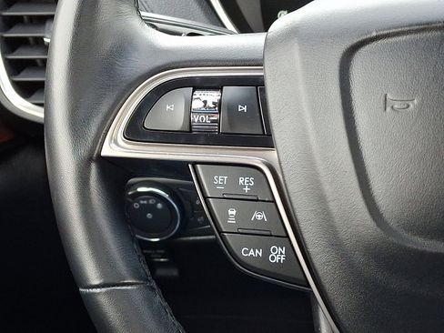 Used 2019 Lincoln Nautilus Reserve image 23