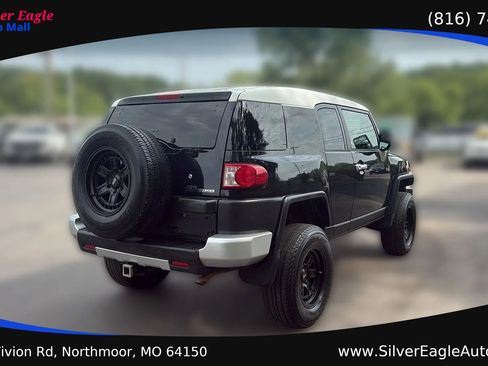 Used 2008 Toyota FJ Cruiser 2WD w/ Convenience Pkg image 6