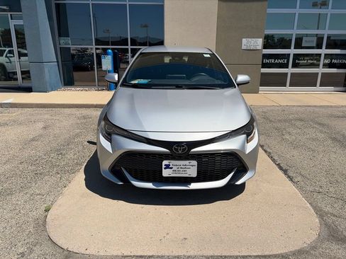 Used 2021 Toyota Corolla SE FWD image 3