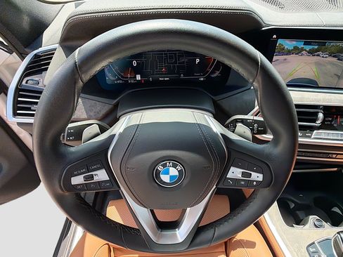 Used 2023 BMW X5 xDrive40i w/ Premium Package AWD/4WD image 39