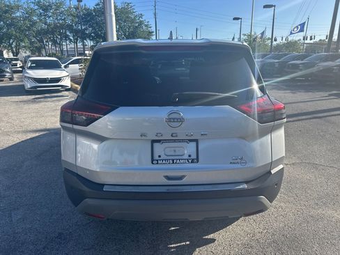 Certified 2023 Nissan Rogue SV FWD image 6