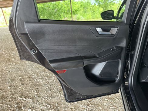 Used 2025 Ford Escape ST-Line w/ Tech Pack #1 FWD image 26