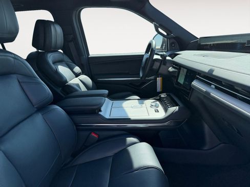 New 2026 Lincoln Navigator Reserve w/ Jet Appearance Package AWD/4WD image 15