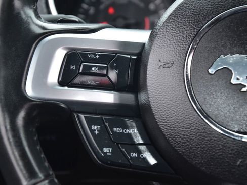 Used 2018 Ford Mustang Coupe image 41