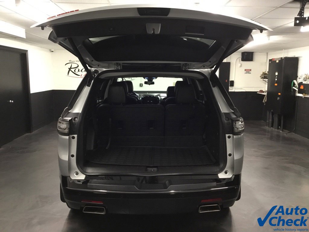 Used 2021 Chevrolet Traverse Premier w/ Redline Edition AWD/4WD image 10