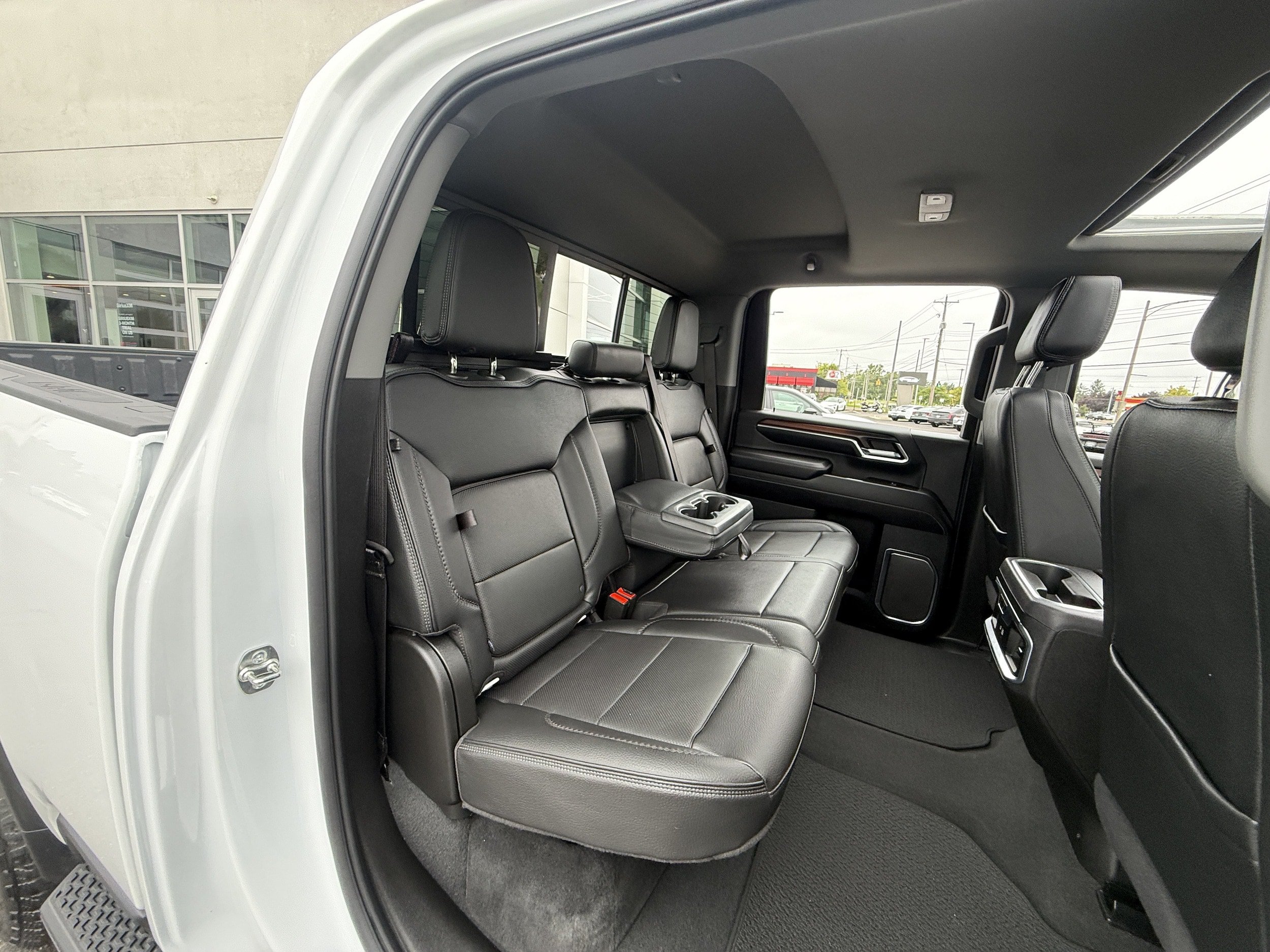 Used 2025 GMC Sierra 2500 Denali AWD/4WD image 31