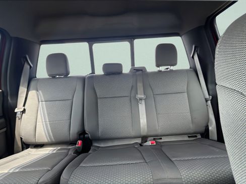 Used 2016 Ford F150 XLT w/ Equipment Group 302A Luxury AWD/4WD image 19