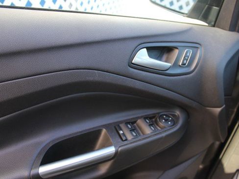 Used 2016 Ford Escape SE w/ Equipment Group 201A image 22