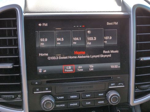 Used 2017 Porsche Cayenne Platinum Edition image 22