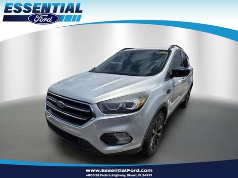 Used 2019 Ford Escape SE FWD image 1