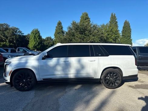 Used 2026 Cadillac Escalade ESV Platinum Sport w/ LPO, ONYX Package AWD/4WD image 8