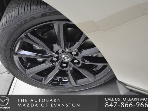 Certified 2025 MAZDA MAZDA3 Carbon AWD/4WD image 32