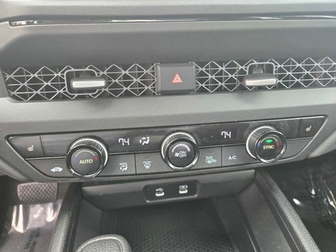 Certified 2023 Honda Accord EX image 18