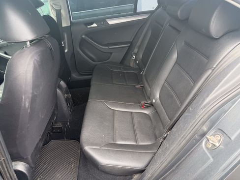 Used 2015 Volkswagen Jetta SE FWD image 8