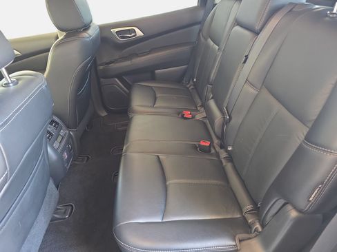 Used 2018 Nissan Pathfinder SL FWD image 14