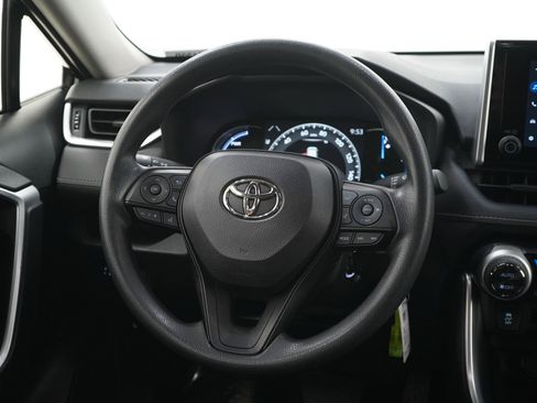 Used 2025 Toyota RAV4 LE image 16