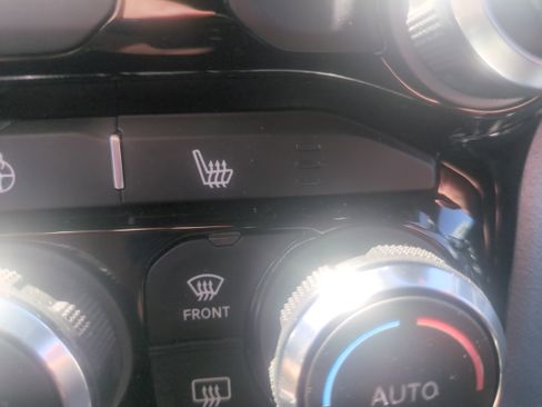 Used 2022 RAM 1500 Big Horn AWD/4WD image 18
