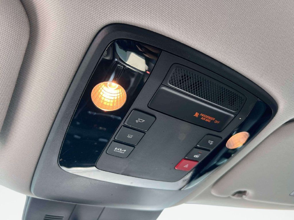 Certified 2023 Kia Carnival EX FWD image 31