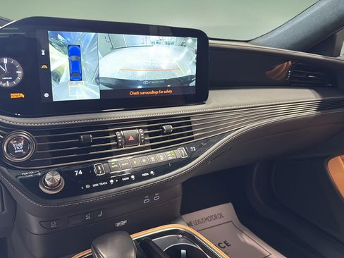 Used 2023 Lexus LS 500 AWD w/ Luxury Package image 35