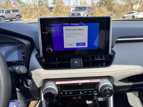 New 2025 Toyota RAV4 XLE w/ Convenience Package FWD image 19