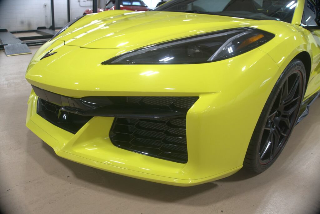 Used 2024 Chevrolet Corvette Z06 RWD image 10