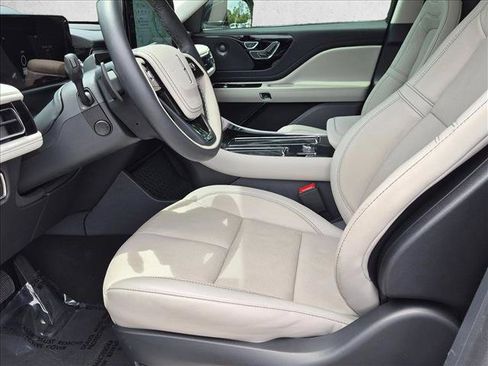 Used 2025 Lincoln Aviator Reserve w/ Illumination Package RWD image 17