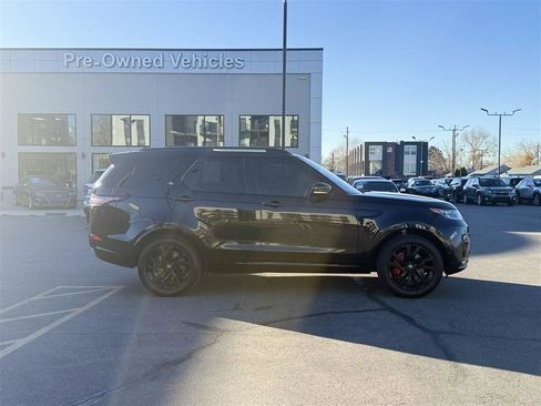 Used 2020 Land Rover Discovery Landmark AWD/4WD image 8