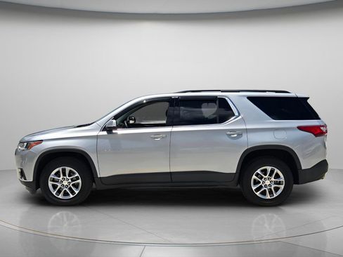 Used 2019 Chevrolet Traverse LT FWD image 3