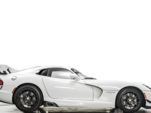 Used 2016 Dodge Viper GTC w/ Time Attack Group 2.0 RWD image 2