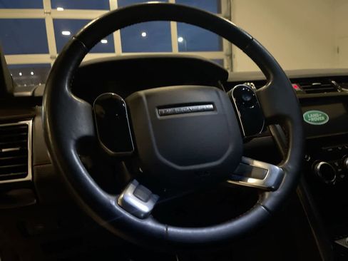 Used 2020 Land Rover Discovery HSE image 14