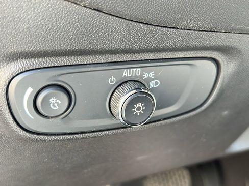 Used 2022 Chevrolet Equinox LT image 14