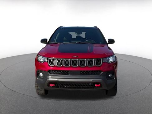 Used 2025 Jeep Compass Trailhawk image 17