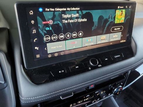 Certified 2025 Nissan Rogue SL w/ Tech Package image 18