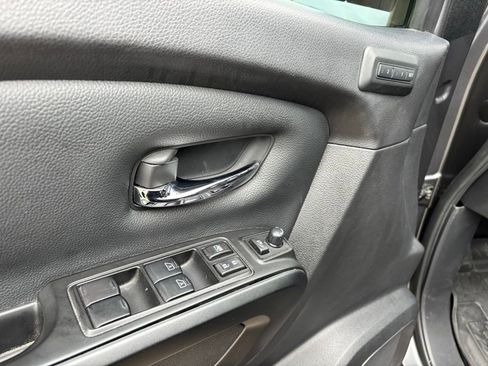 Used 2024 Nissan Titan PRO-4X w/ Pro-4x Convenience Package image 27