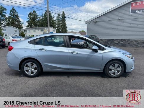 Used 2018 Chevrolet Cruze LS FWD image 2