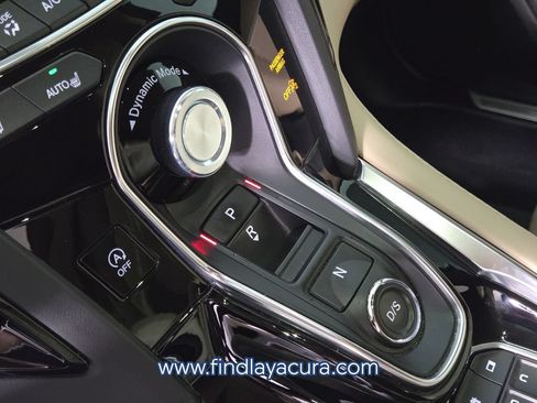 Used 2024 Acura RDX SH-AWD image 24