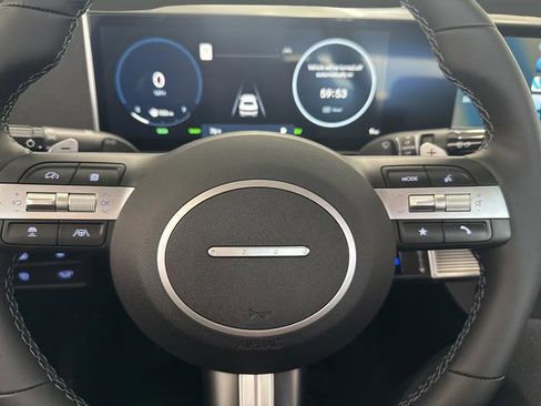 New 2025 Hyundai Sonata Limited image 17