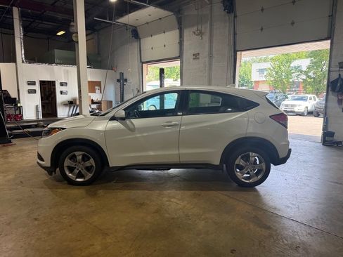 Used 2020 Honda HR-V LX image 4