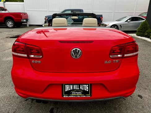 Used 2015 Volkswagen Eos Komfort image 6