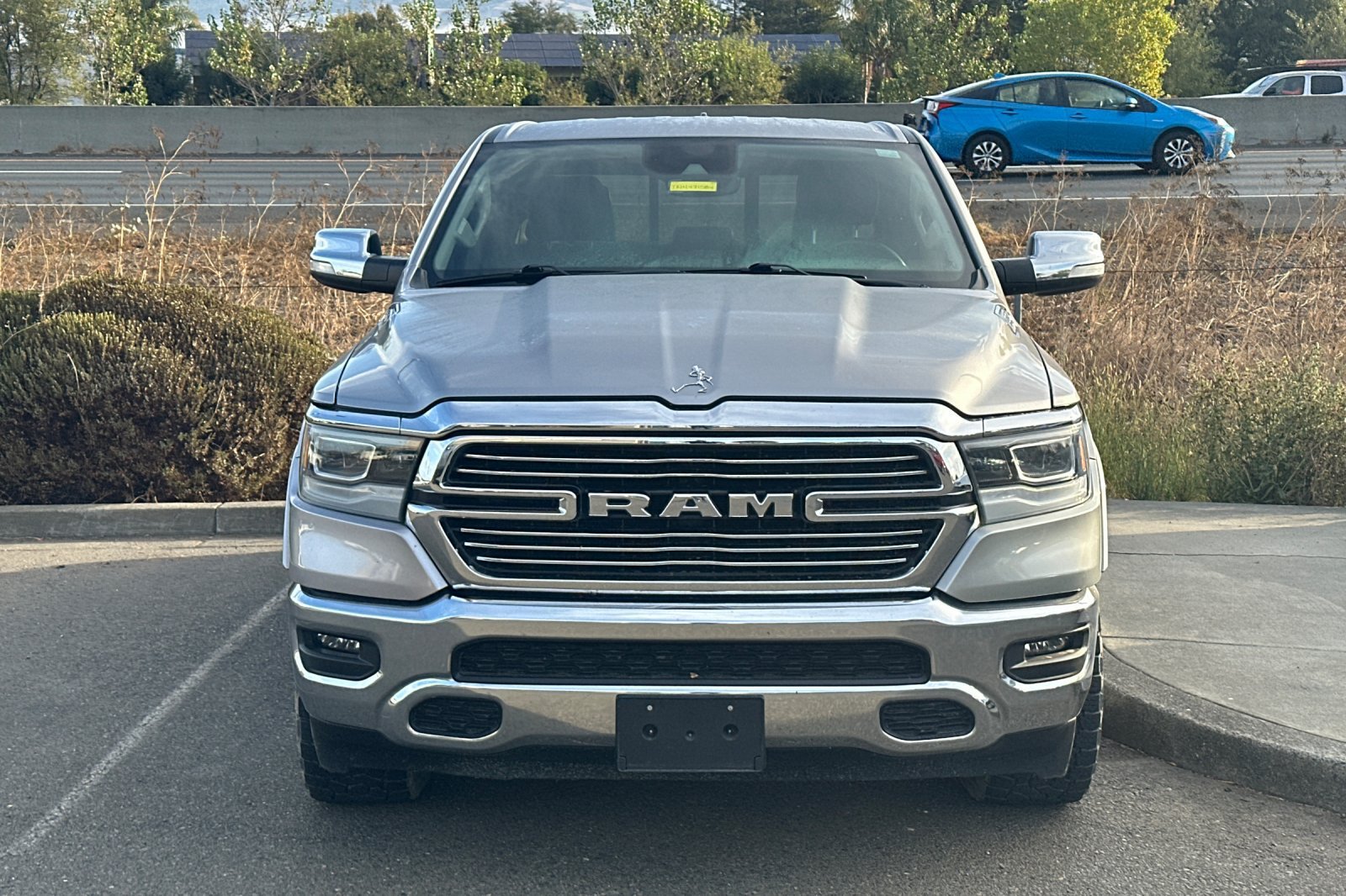 Used 2022 RAM 1500 Laramie AWD/4WD image 3