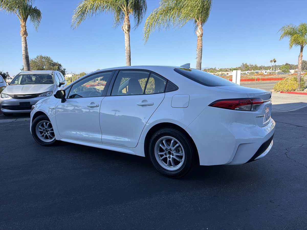 Used 2021 Toyota Corolla LE FWD image 11