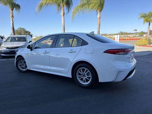 Used 2021 Toyota Corolla LE FWD image 11