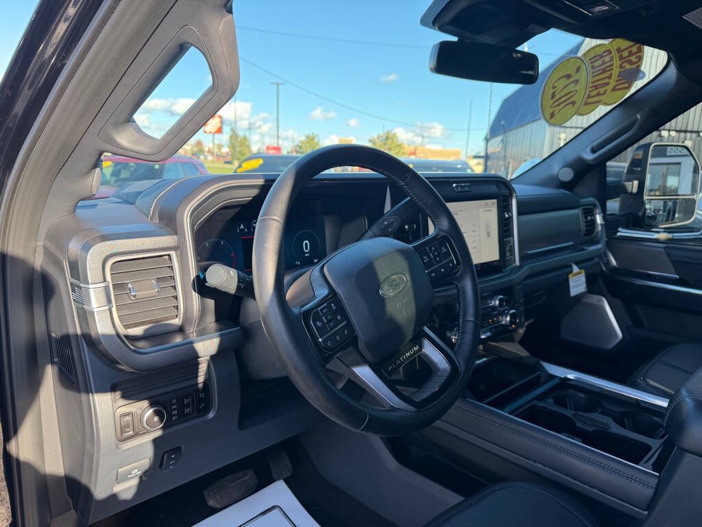 Used 2025 Ford F450 Platinum w/ FX4 Off-Road Package AWD/4WD image 17