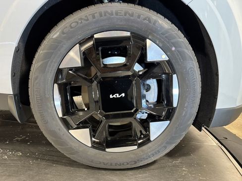 New 2026 Kia Carnival EX FWD image 14